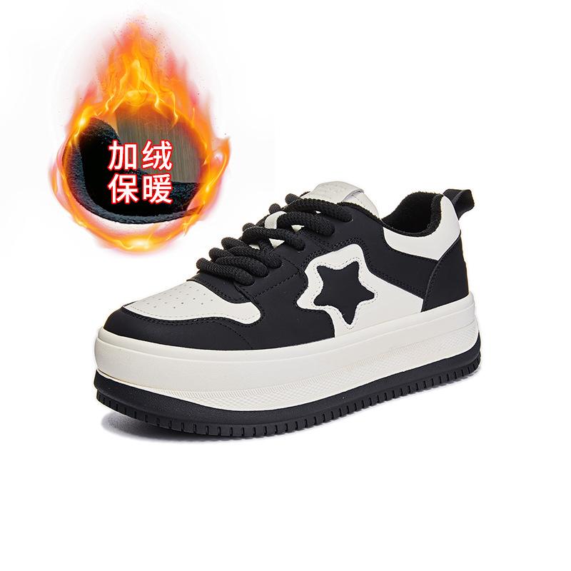 Кожаные белые туфли женские 2025 зимние новые звездные бархатные спортивные туфли для серфинга женские туфли на плоской подошве повседневные туфли универсальные женские туфли