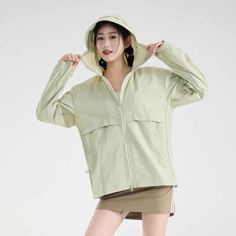 Mountain sunscreen clothing for women, small UV protection, light and thin loose and breathable men's sunscreen clothing can store skin clothing
