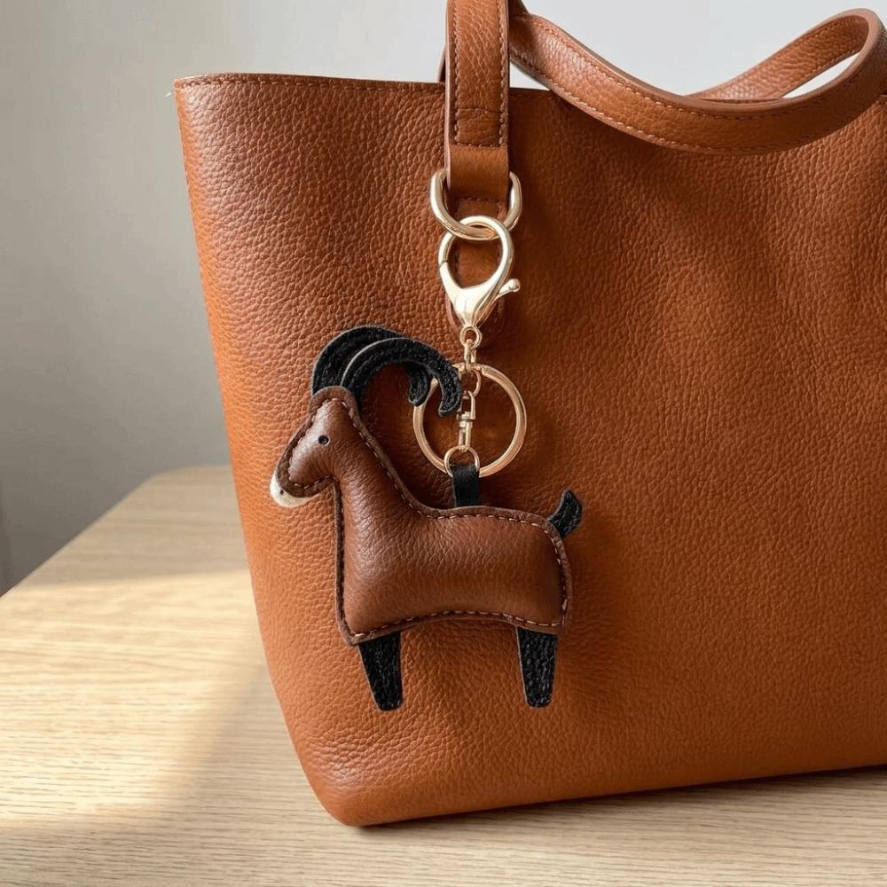 Lifelike Design Goat Pendant PU Leather Purse Charm Boho Antelope Keychain  Home Decoration