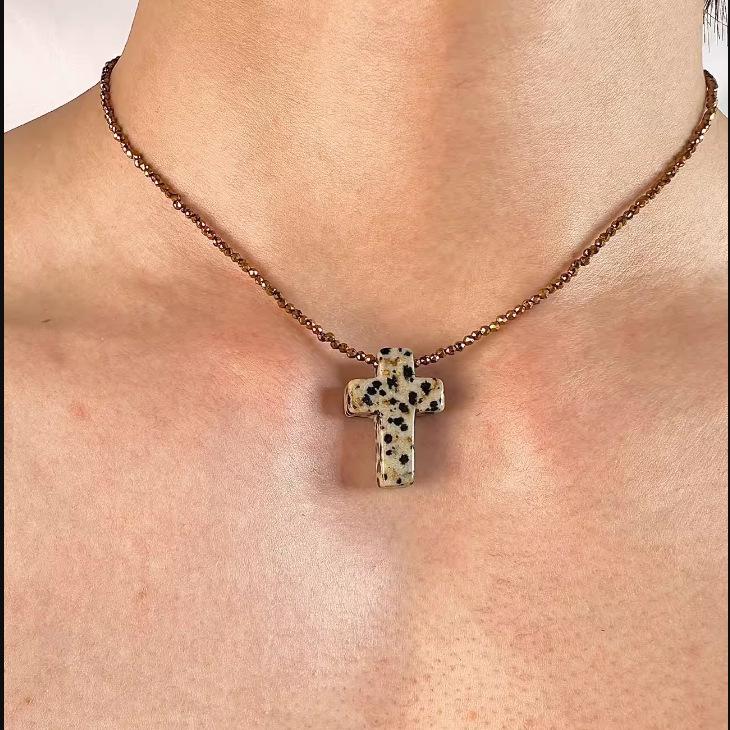 Ожерелье ручной работы из необработанных камней, ожерелье из натурального камня с крестом