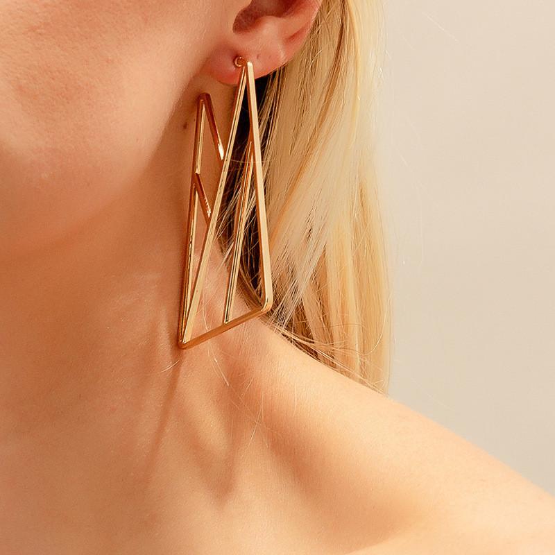 Трендовые геометрические серьги из сплава для женщин Модная уличная бижутерия
