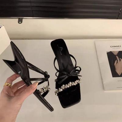 Женские тапочки с бантом из кристаллов, сандалии, летние туфли на среднем каблуке, дизайнерские шлепанцы для улицы, туфли-лодочки с открытой пяткой