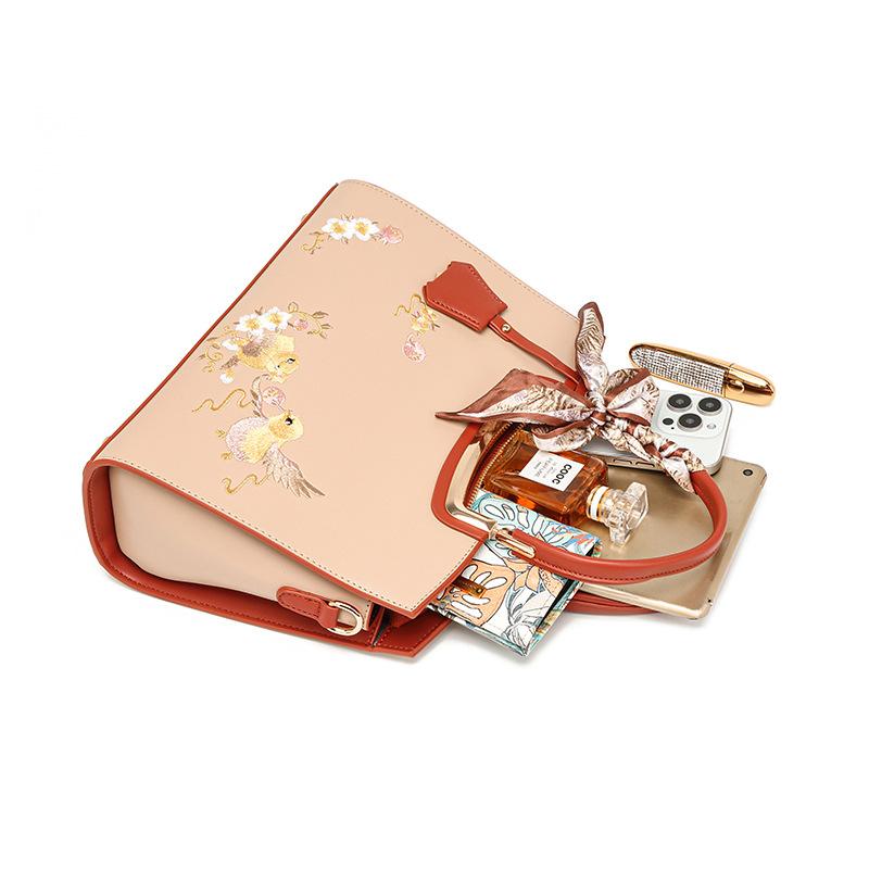 [Peony Blossom] Chinese-style women's handbag with embroidery, elegant handbag for middle-aged ladies, gift for mother-in-law