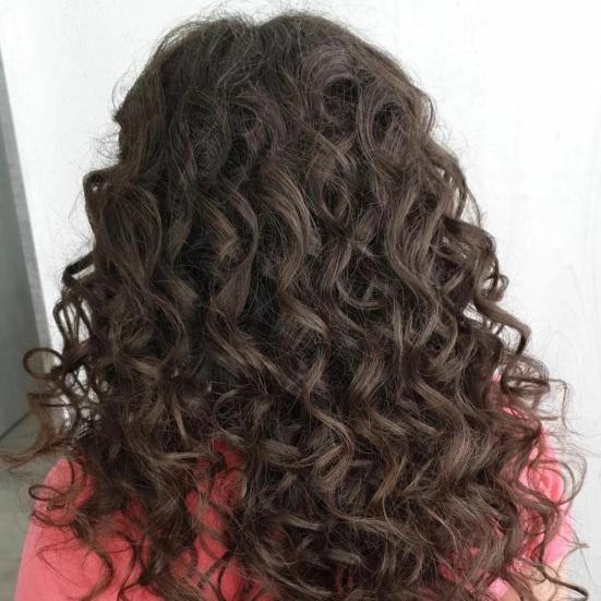 Свободные наращивание волос с глубокими волнами Яркие цвета Мягкая удобная высокотемпературная проволока Русский парик Ежедневное использование