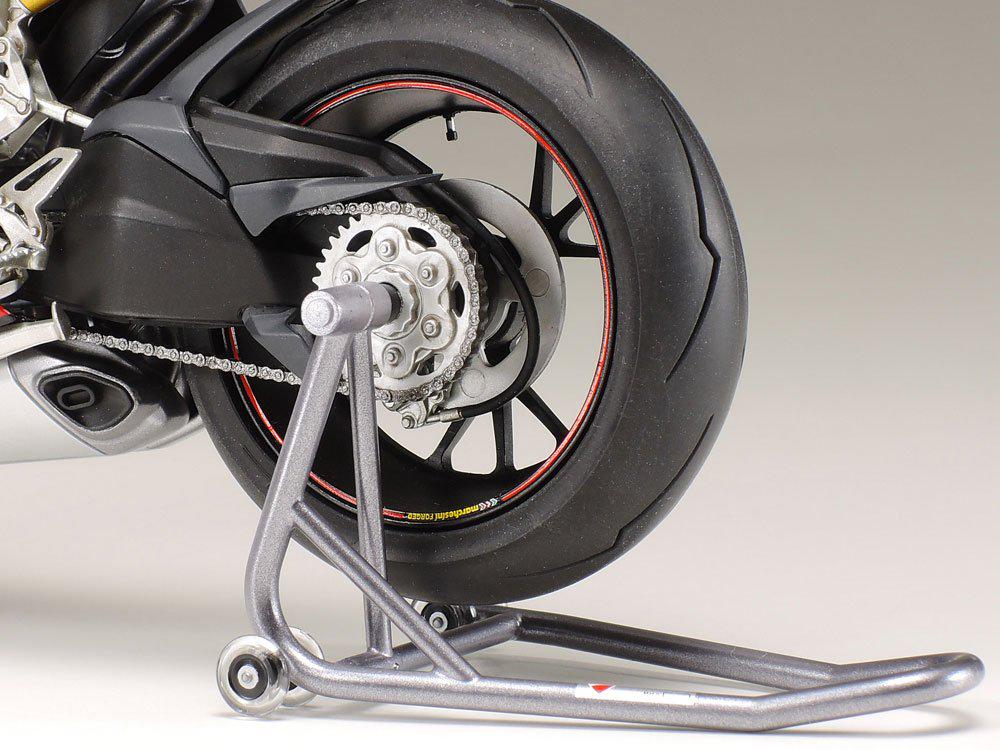 TAMIYA 1/12 Ducati 1199 Panigale S Tricolore Motorcycle Model Kit No.132, Plastic Scale Model 14132