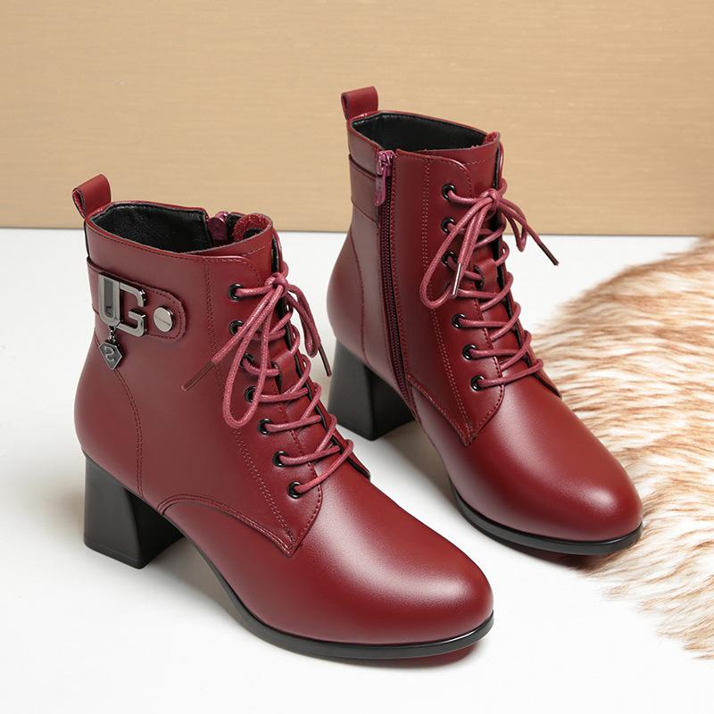 Coarse Heel Short Boots Women's Martin Boots Low Top Black British, New Winter Fleece Boots Medium Heel Spring and Autumn Single Boots