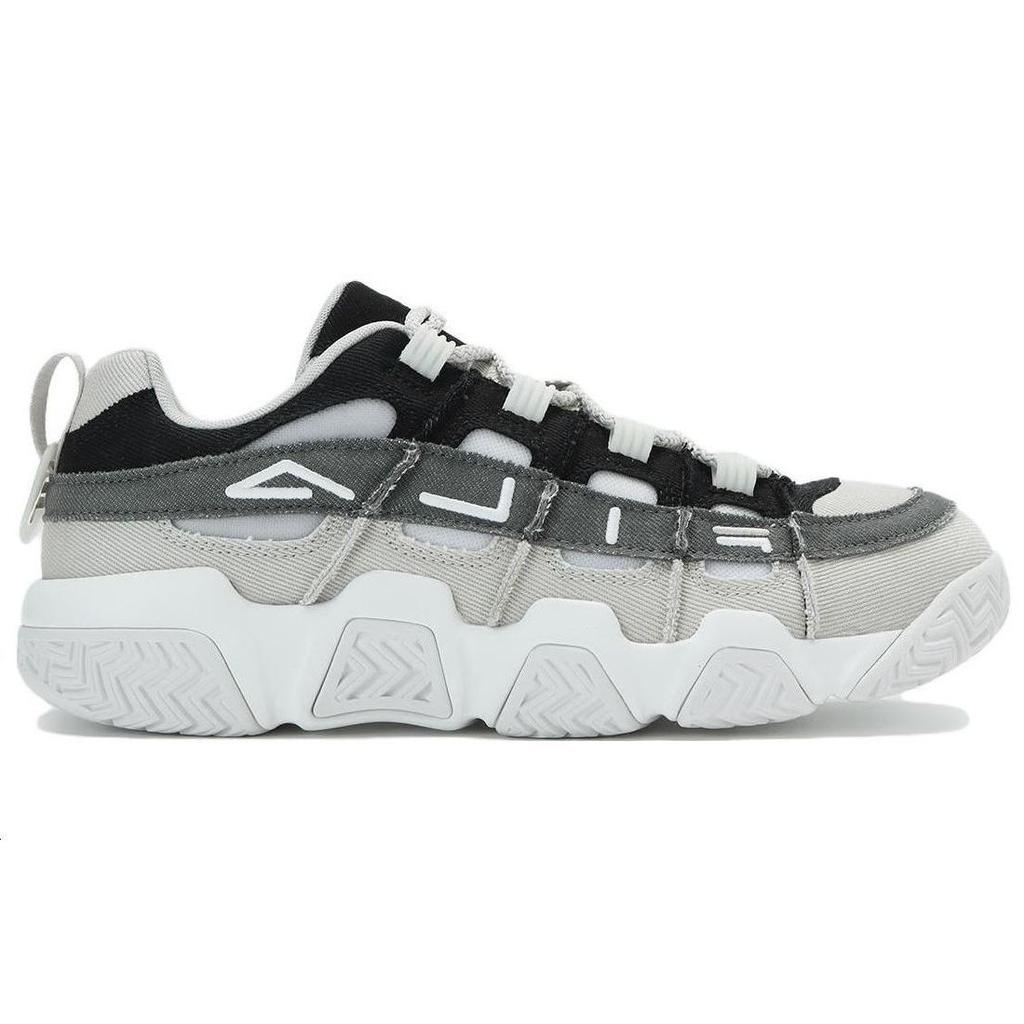 Fila Stylish Comfortable Versatile Low-Top Retro Basketball Shoes Men Sneaker Black Gray T12M333201FVA
