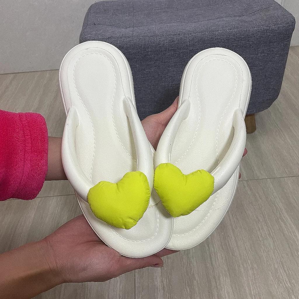 Шлепанцы на толстой подошве для женщин 2024 года, летние новые пляжные сандалии для женщин, шлепанцы для душа, нескользящие мягкие тапочки