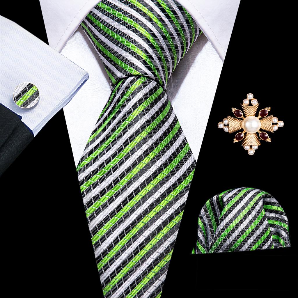 Комплект для мужчин: галстук, брошь и карманный платок