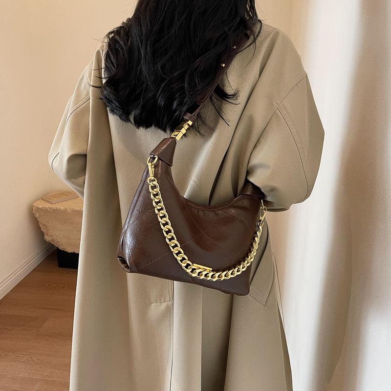 В этом году популярные женские сумки большой вместимости 2025 новая осенне-зимняя текстурированная ромбовидная сумка на плечо с цепочкой популярная сумка-ведро