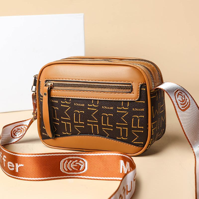 Spring Middle-aged Mother Crossbody Bag, Large-capacity Women's Single-shoulder Bag, Practical Wholesale Women's Bag