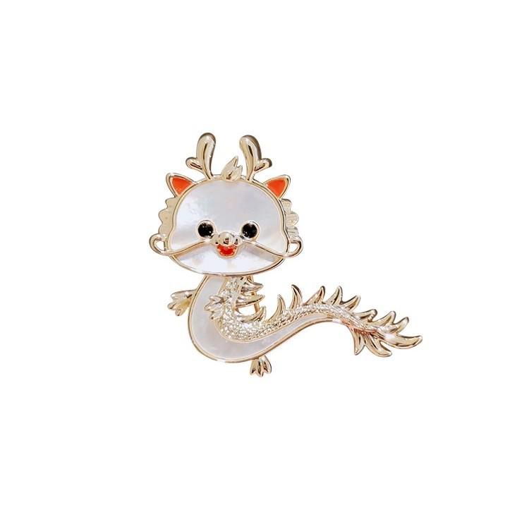 Брошь «Дракон со знаком зодиака»: Милый металлический значок унисекс, новогодний подарок, дизайн с мультяшным драконом для соответствия одежде
