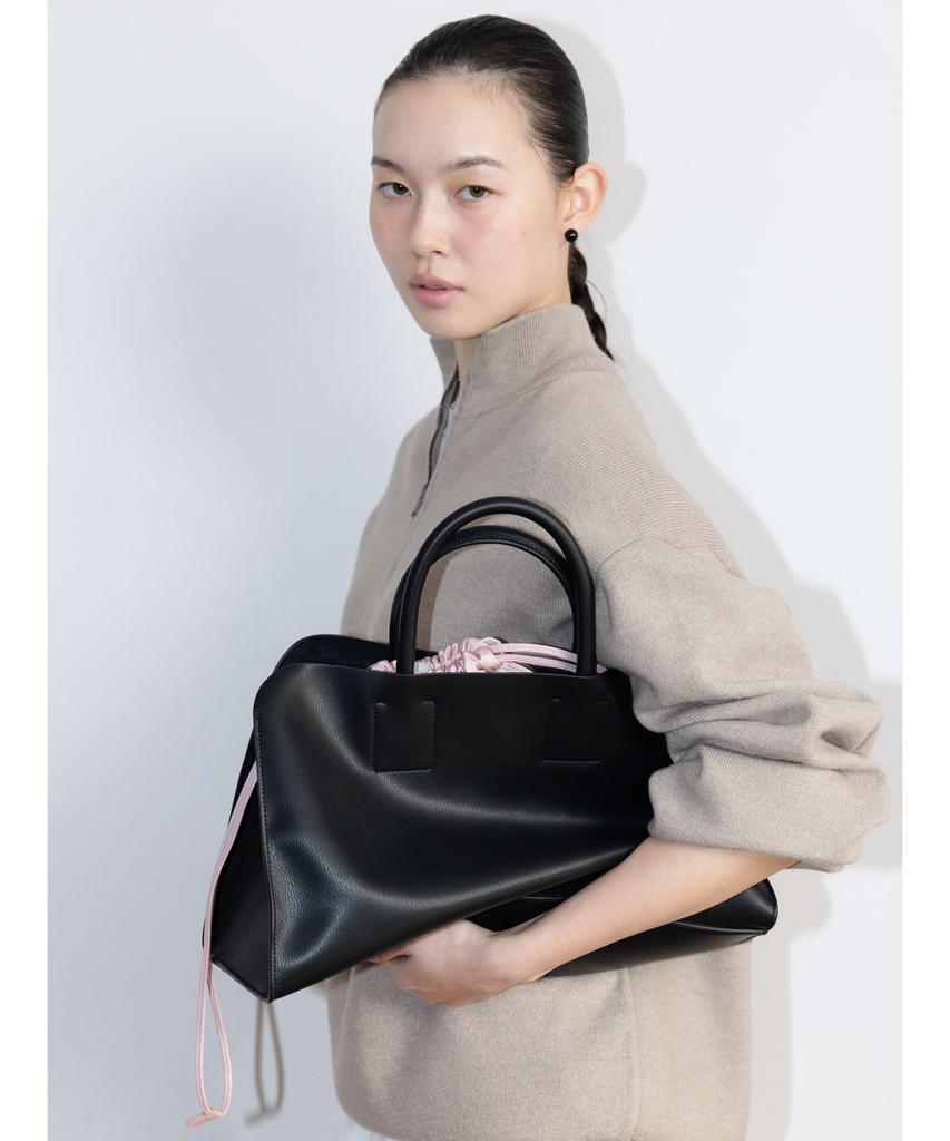 The Aperture Robbie Bag_Leather Black (Ta62D4A035)