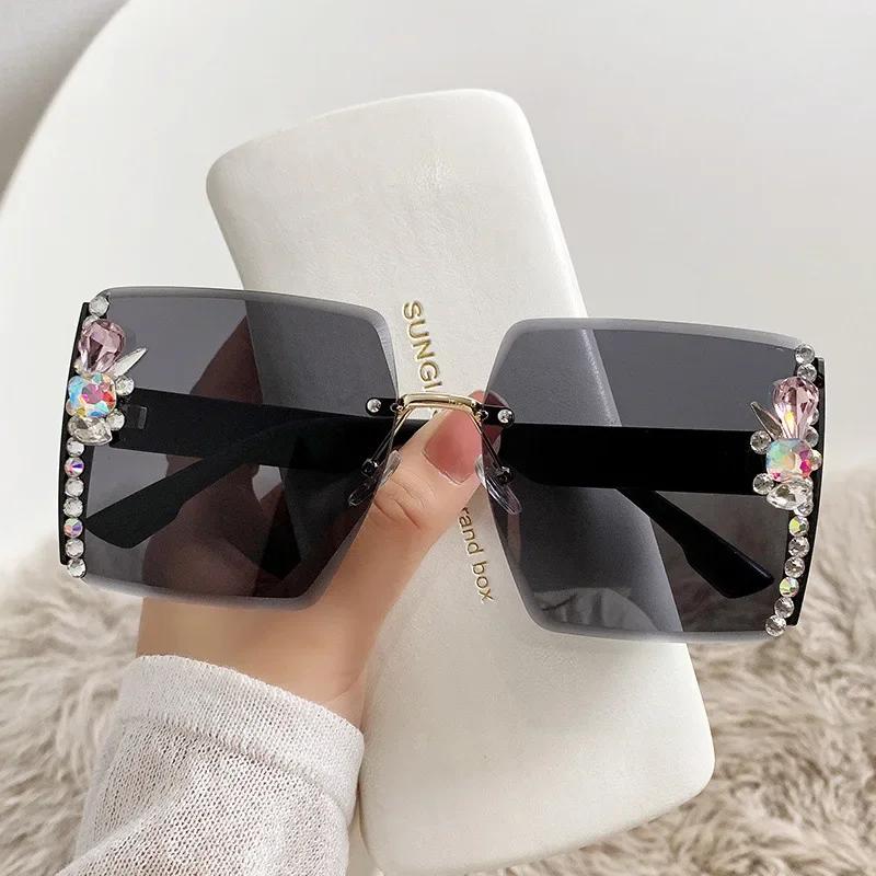 Fashion Oversized Square Sunglasses Women Luxury Brand Vintage Rimless Sun Glasses Diamond Decoration Eyeglasses Uv400