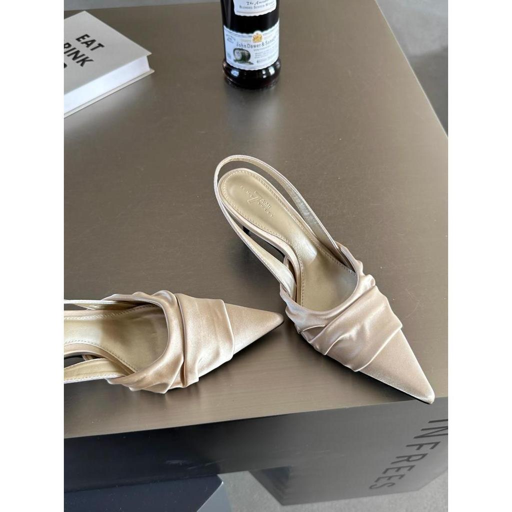 Женские босоножки на высоком каблуке. Летние новые модные женские босоножки на каблуке из черной кожи для вечеринок с острым носком и полым носком сзади.