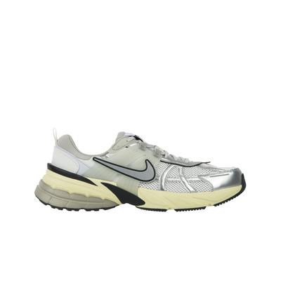 Мужские кроссовки V2K Run Pure Platinum Metallic Silver Мужские кроссовки Summit-White Light-Iron-Ore HJ4497-100