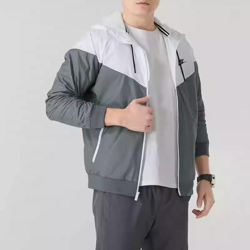 Nike Куртка WINDRUNNER Мужская Серая 727325-084
