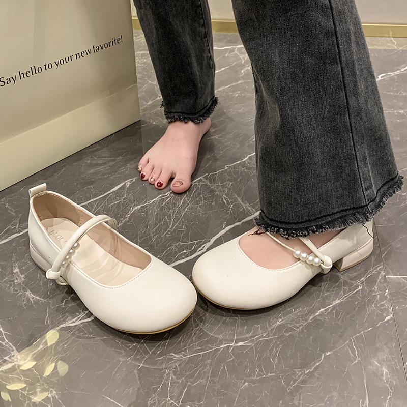 2025 Новые туфли Мэри Джейн Luo Lianna Gentle Wind Женские с жемчугом Французский стиль Маленький ароматный стиль Толстый каблук с юбкой Женские