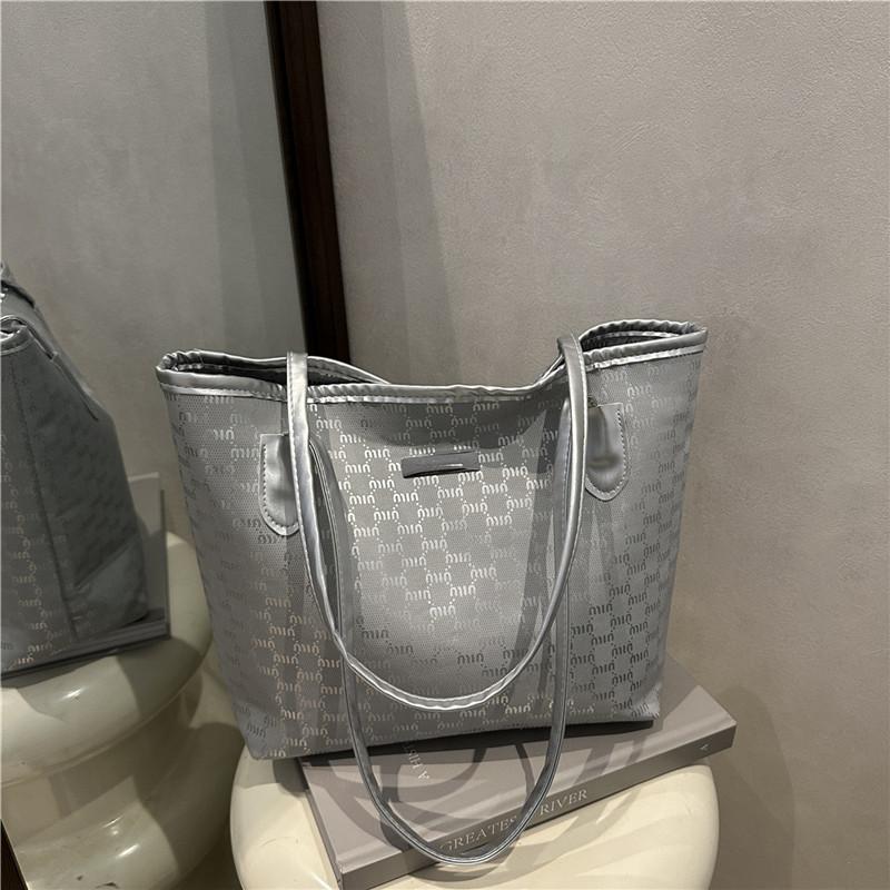 Premium Sense Bag Women's 2025 New Popular Versatile Shoulder Bag Large Capacity Student Class Commute Tote Bag