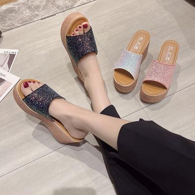 Сандалии женские на танкетке, тапочки на высоком каблуке, лето 2024, новый тренд, модные повседневные шлепанцы, толстая подошва, женские тапочки