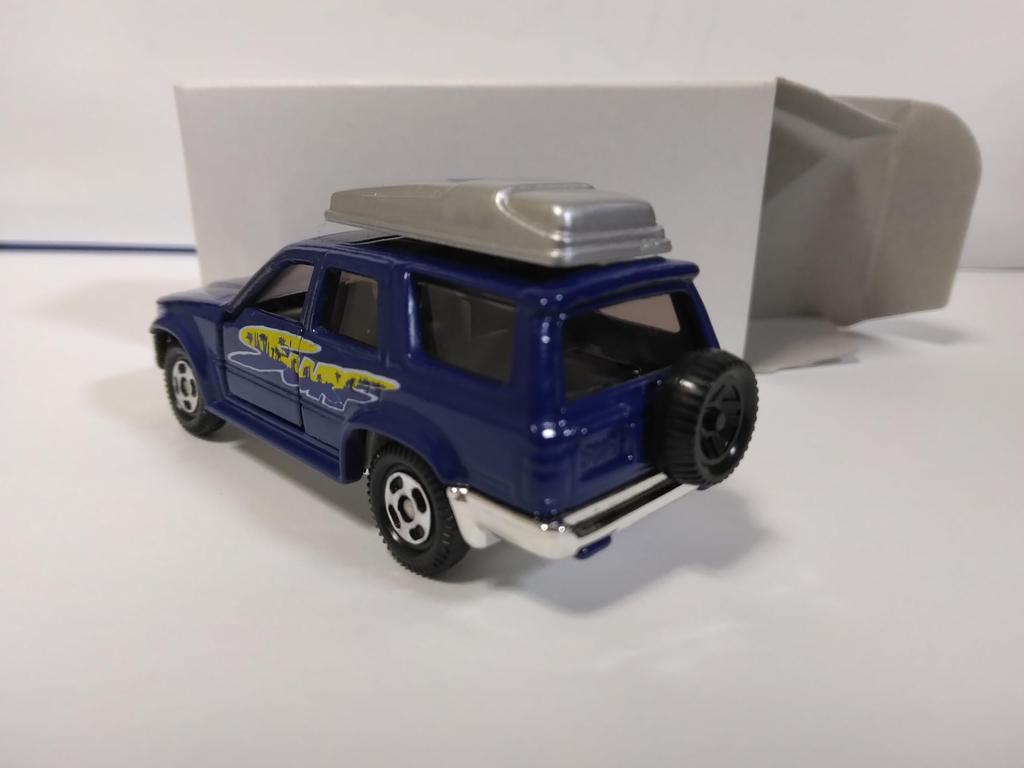 Микроавтобус Tomica Hilux Surf RV китайского производства, синий,