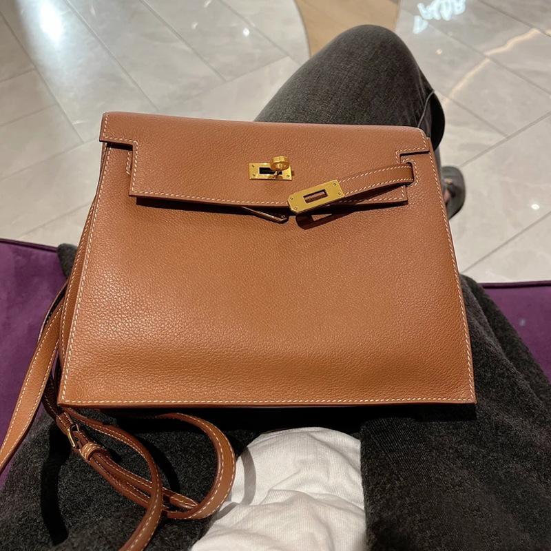 Стильная кожаная танцевальная сумка 2024 года: Многофункциональная, натуральная коровья кожа, женская повседневная модная сумка на одно плечо или для ношения в руке