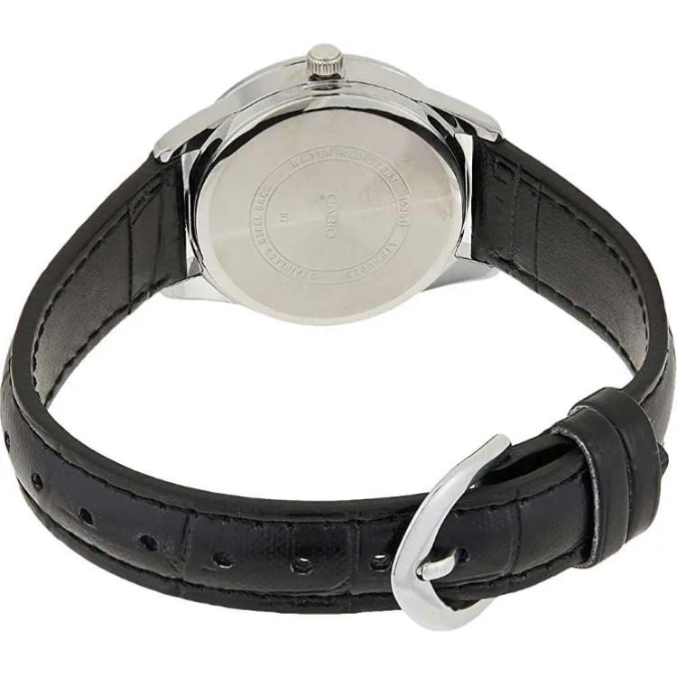 Casio Женские стандартные часы белые LTP-V005L-7B2. LTP-V005L-7B2.