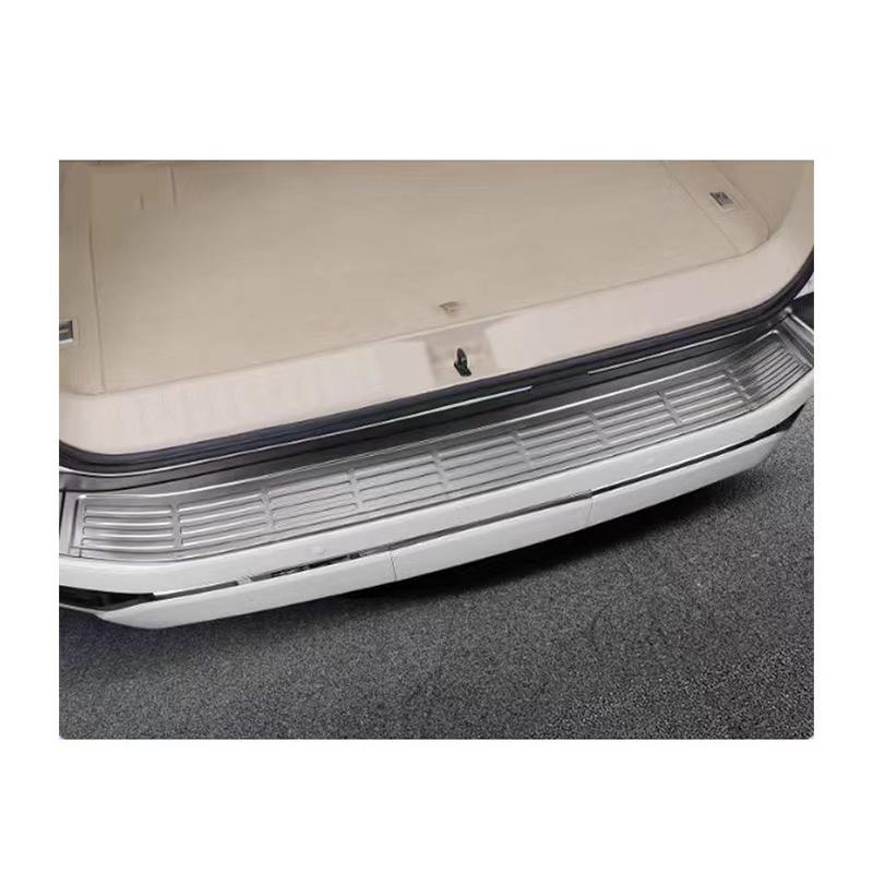 Защита бампера задней двери Land Cruiser LC300 2022-2026