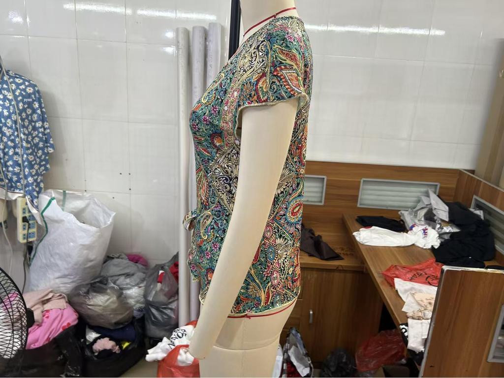 Летний топ с V-образным вырезом и завязками, с узором пейсли: Европейская и американская мода