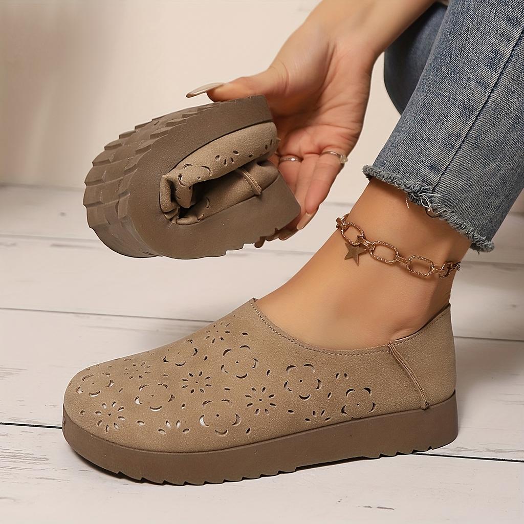 Женские дышащие сетчатые слипоны - Легкая повседневная обувь с мягкой подошвой, перфорированным дизайном для комфорта в течение всего дня, верх из бежевой ПУ кожи