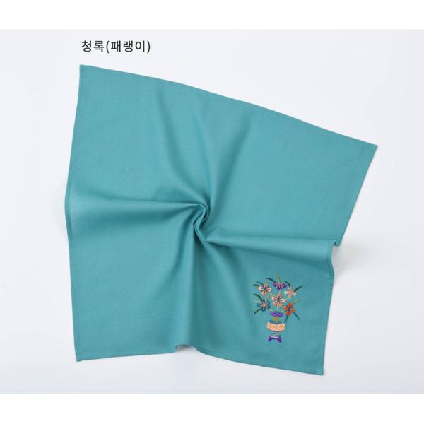Embroidered “Flower & Auspice” Handkerchief – National Museum of Korea Exclusive