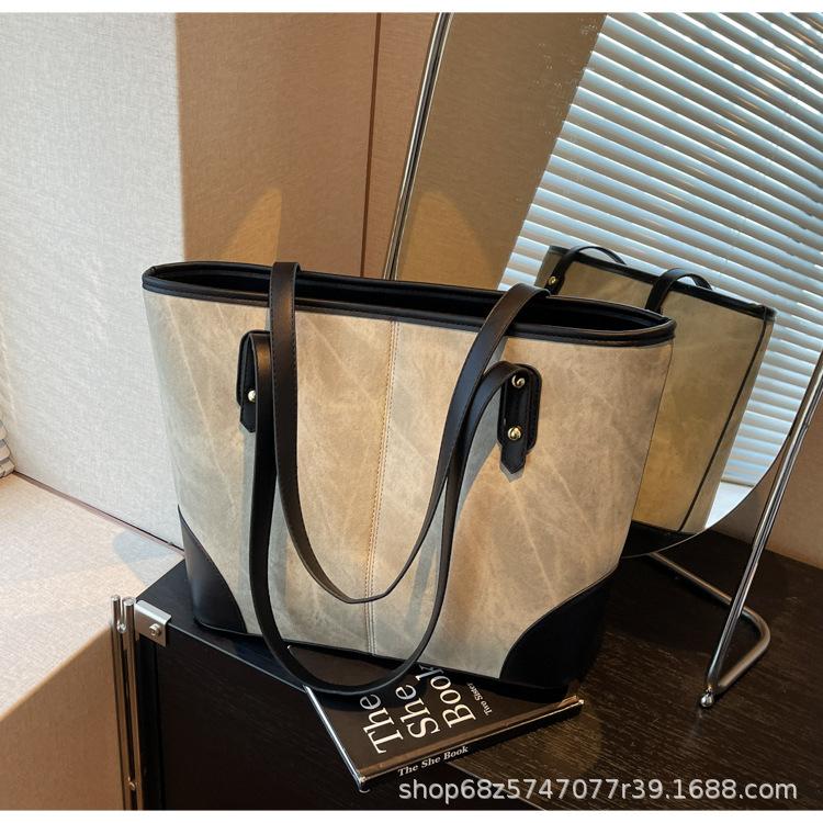 Fashion large-capacity tote bag women's 2025 new trendy autumn and winter versatile casual shoulder bag commuter high-end bag