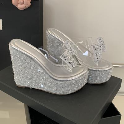 Крутые шлепанцы лето новые одно слово с прозрачным открытым носком водонепроницаемые танкетка каблук для улицы маффин толстая подошва шлепанцы