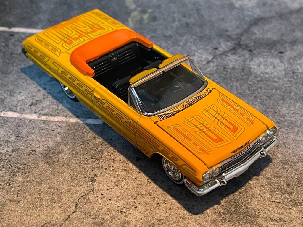 Greenlight 1/64 1963 Chevy Impala Кабриолет