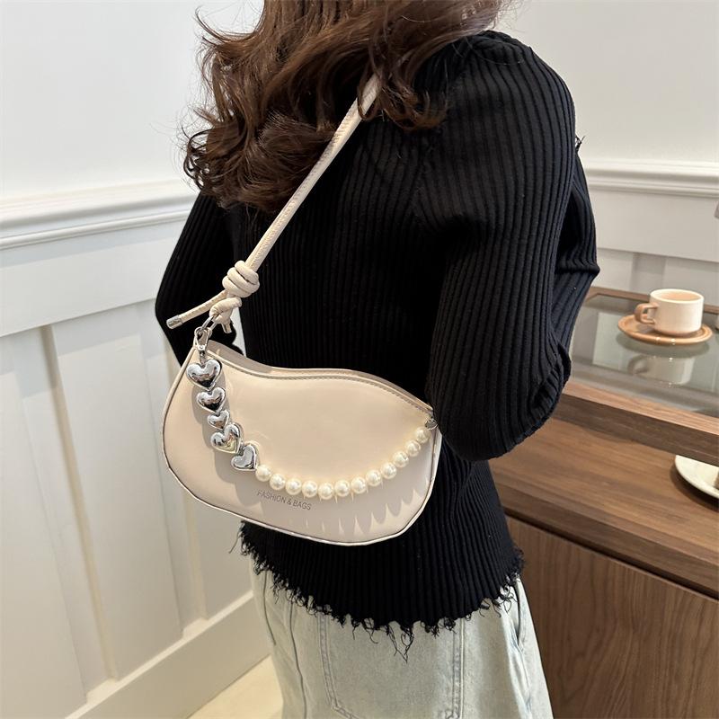 Французская модная женская сумка с жемчужной цепочкой 2024 года, новинка на плечо, фактура, сумка-мессенджер в иностранном стиле