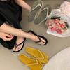 2025 Spring and Summer New Small Fragrant Rhinestone Flip-flops Women's Flat Bottom Simple Flip-flops Casual Beach Slippers