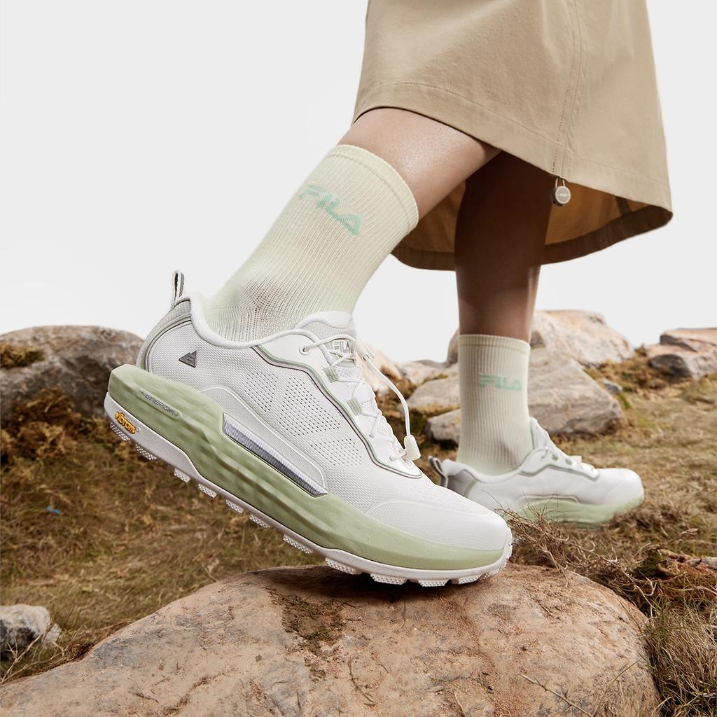 Fila Explorer Женские Минималистичные Дышащие Легкие Слипоны Низкие Функциональные Ботинки для Активного Отдыха Женская обувь Ярко-Белый A12W431206FBW