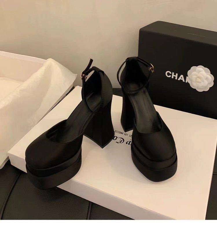 Внешняя торговля новые 42 большого размера туфли на высоком каблуке с квадратным носком сандалии фея ветер ненависть небесно высокие водная платформа подиум высокие каблуки одна пряжка прилив