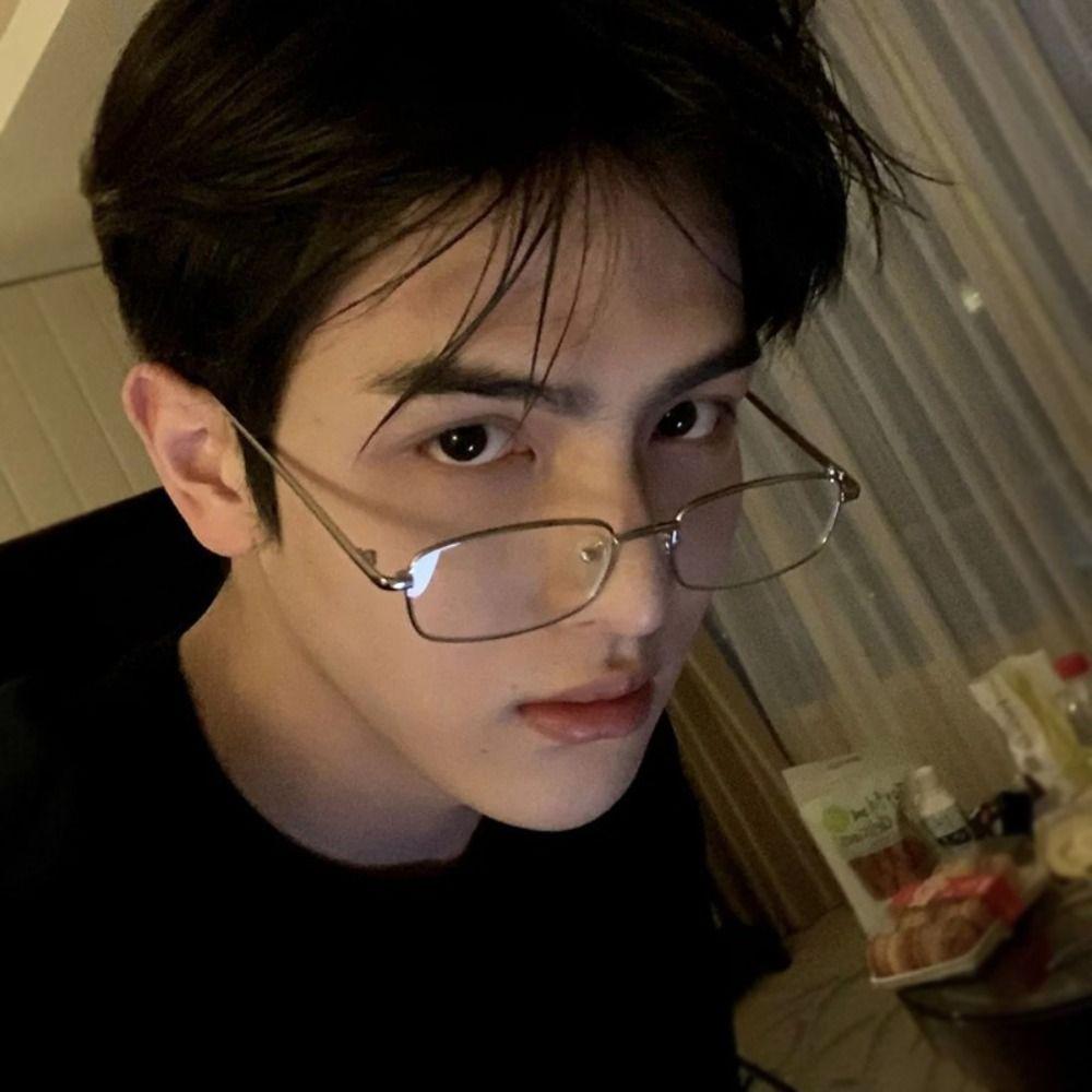 Oversized Anti-blue Glasses Metal Square Glasses Vintage Spectacles  Women Men