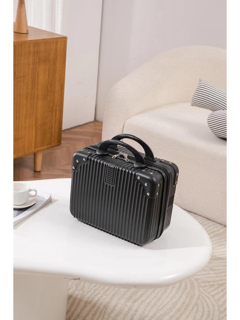 14-дюймовая дорожная косметичка — легкая, вместительная и модная в 2021 году