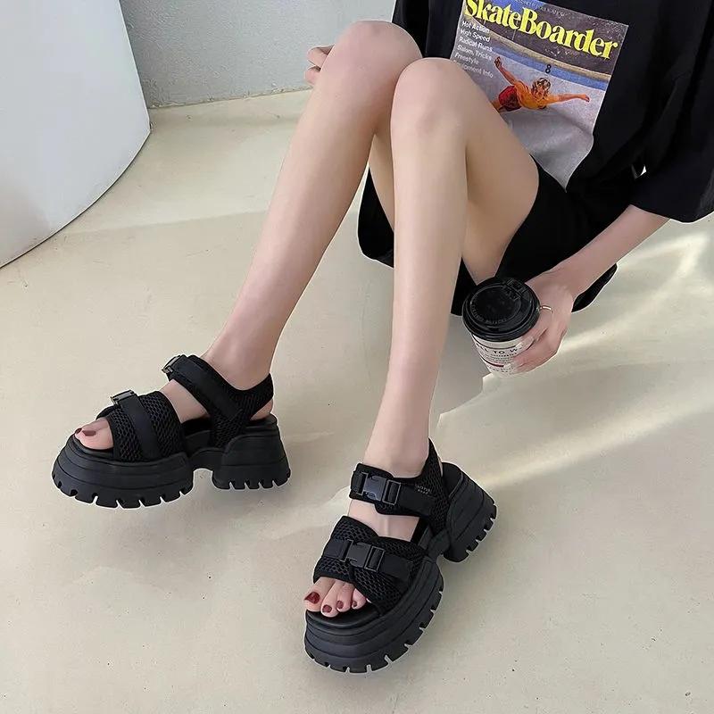 Fashion Summer Woman Sandals Vintage Roman Sandals Hollow Out Platform Ladies Shoes Women Buckle Strap Female Sandals Summer Shoes