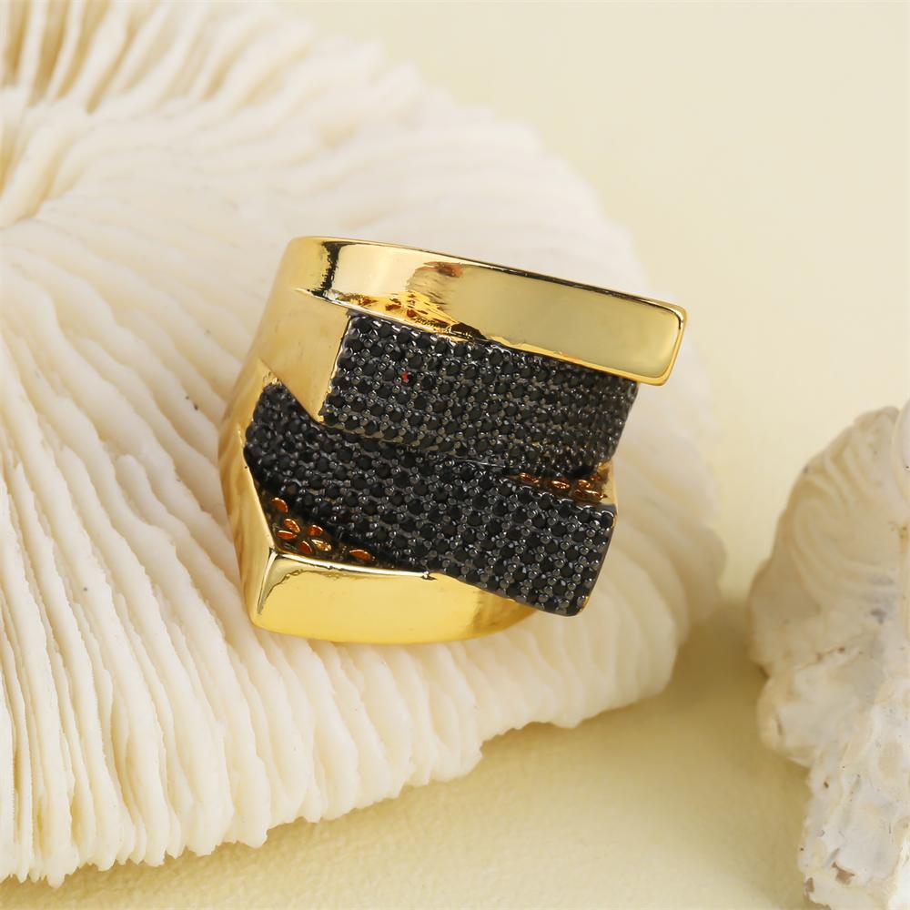 European And American Fashion Personality Open Ring Women's New Niche Design Sense Emerald Micro-Inset Zircon Star Ring