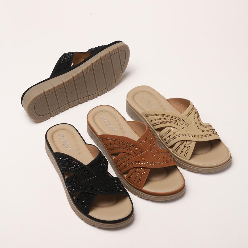 Женские тапочки со стразами и плоским каблуком, ажурные шлепанцы, нескользящая дорожная пляжная обувь