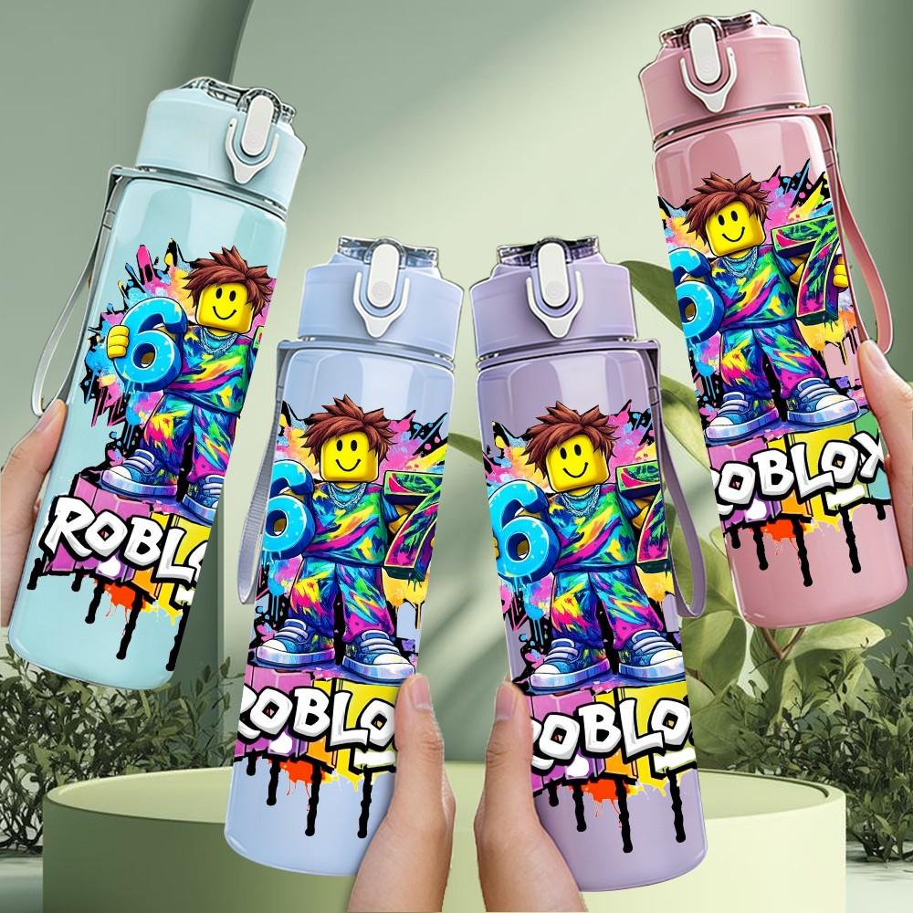 1PC Colorful Roblox Character Art 750ml Color Plastic Sports Water Bottle Leakproof Flip Straw Lid Suitable for Sports Office Home Use