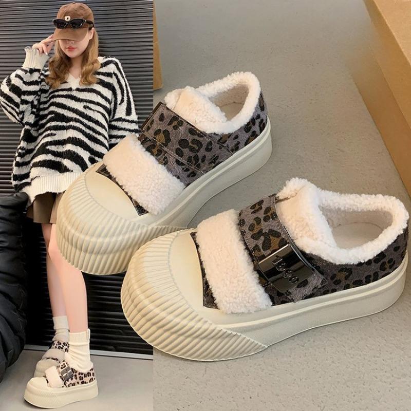 Модные женские зимние кроссовки с леопардовым принтом на толстой подошве 2024 года, удобные и теплые хлопковые туфли, спортивная обувь для отдыха и путешествий для женщин