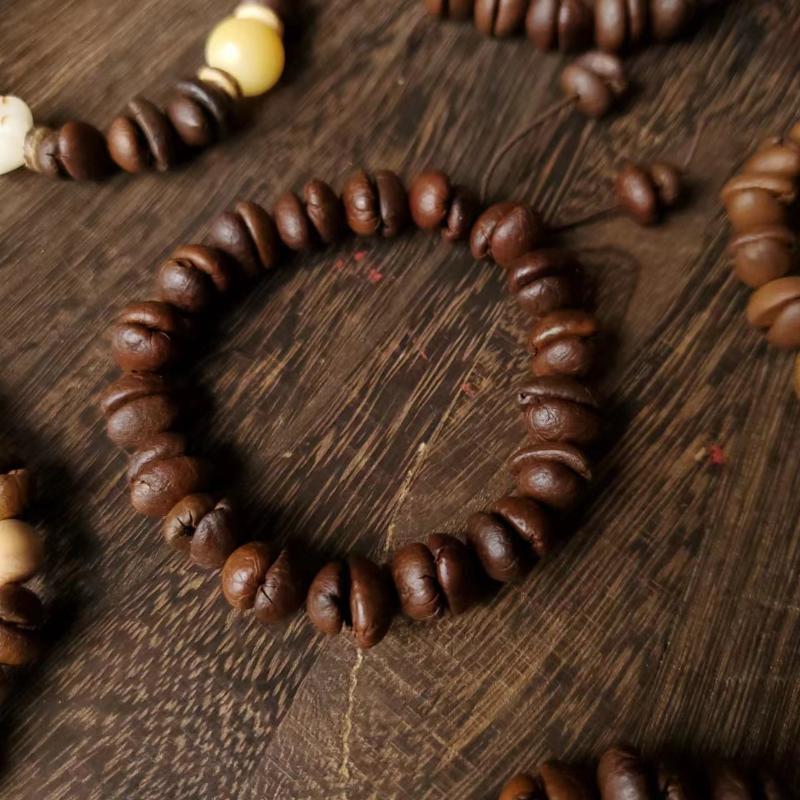 Handmade Natural Coffee Bean Bracelet Elastic Coconut Chip Wood Chip Braided Hand Decoration Bracelet For Women