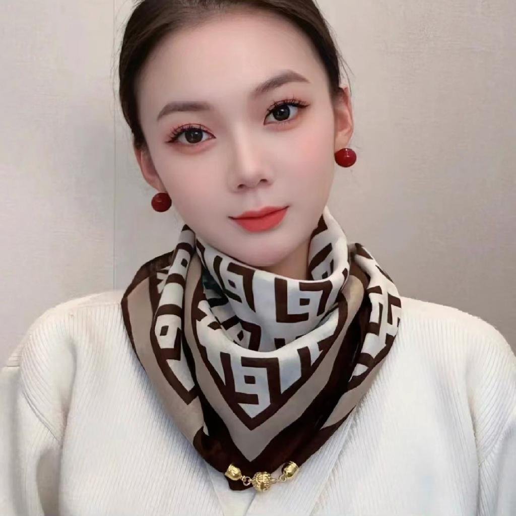 Neck protection magnetic buckle scarf new autumn and winter square scarf women's triangular silk scarf shawl high-end scarf black and white