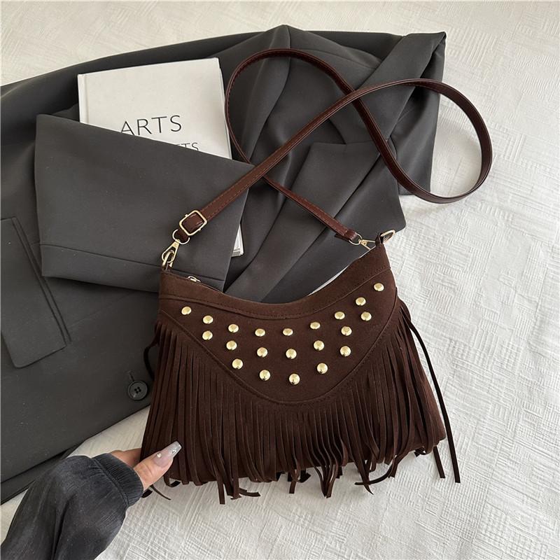 Korean Vintage Rivet Shoulder Bag Tassel Boho Underarm Bag Zipper Suede Handbag Girls Purses and Handbags bolso