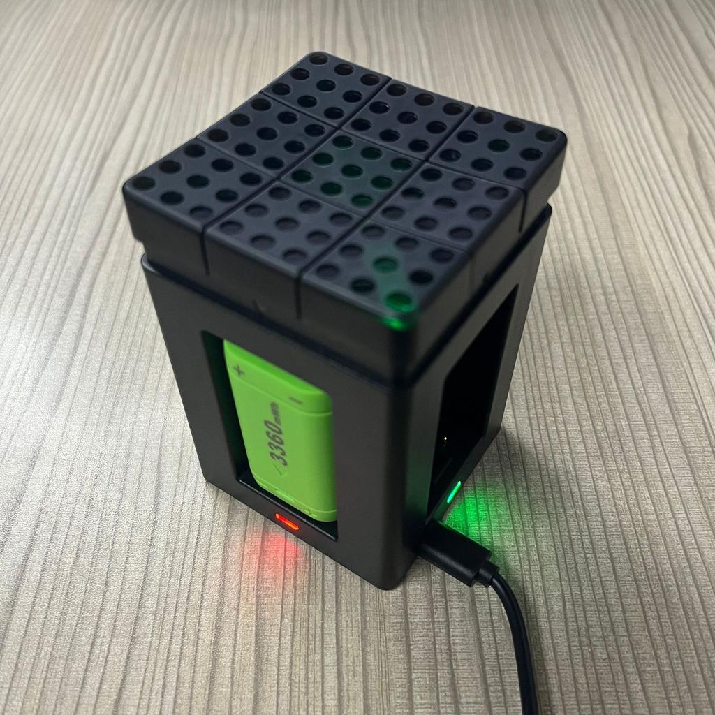 TYX-3610 XBOX ONE/RIES Controller Battery Pack Charging Dock