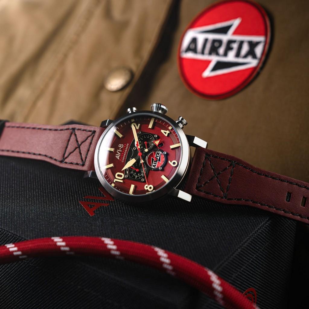 AVI-8 Dambuster Gibson Dual Time Chronograph Airfix Edition Hazard Red Dial Quartz AV-4107-04 Мужские часы